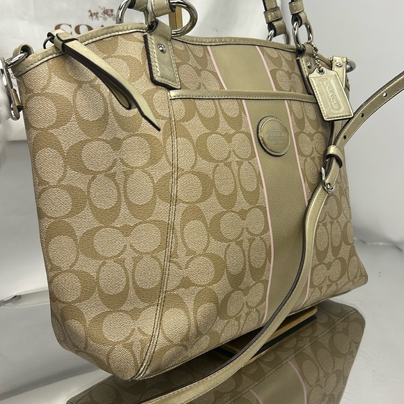 COACH Luxury Signature F19815 2WAY Bag and pouch.set of two - Picture 3 of 17